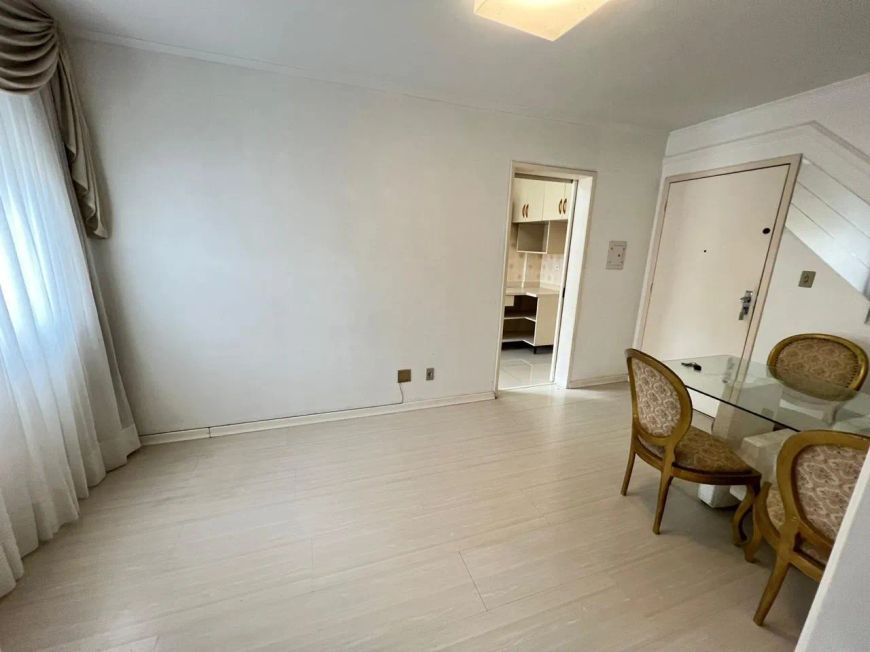 Apartamento para venda com 126m² e 1 vaga em Porto Alegre