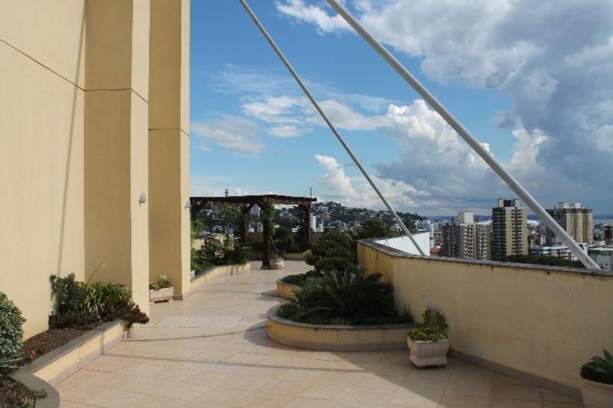 Apartamento de 151 metros quadrados no bairro Menino Deus com 2 quartos