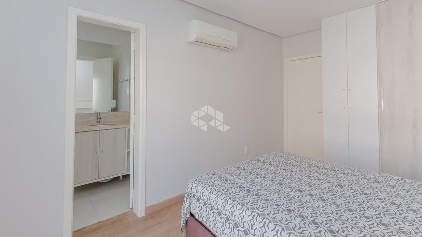 Casa 4 dormitórios
