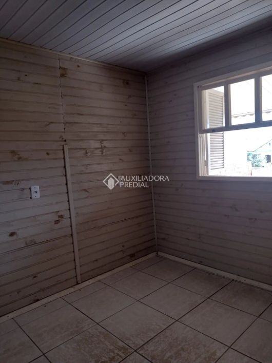 Casa residencial à venda no bairro Campo Novo com 70 m² e 2 dormitórios/quartos