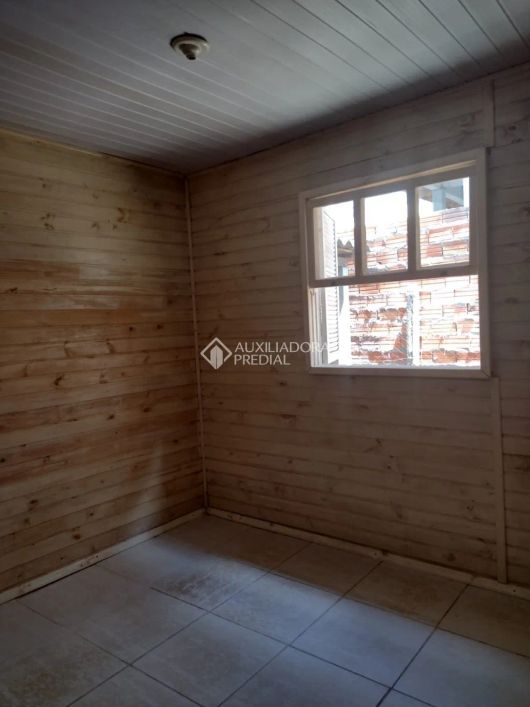 Casa residencial à venda no bairro Campo Novo com 70 m² e 2 dormitórios/quartos