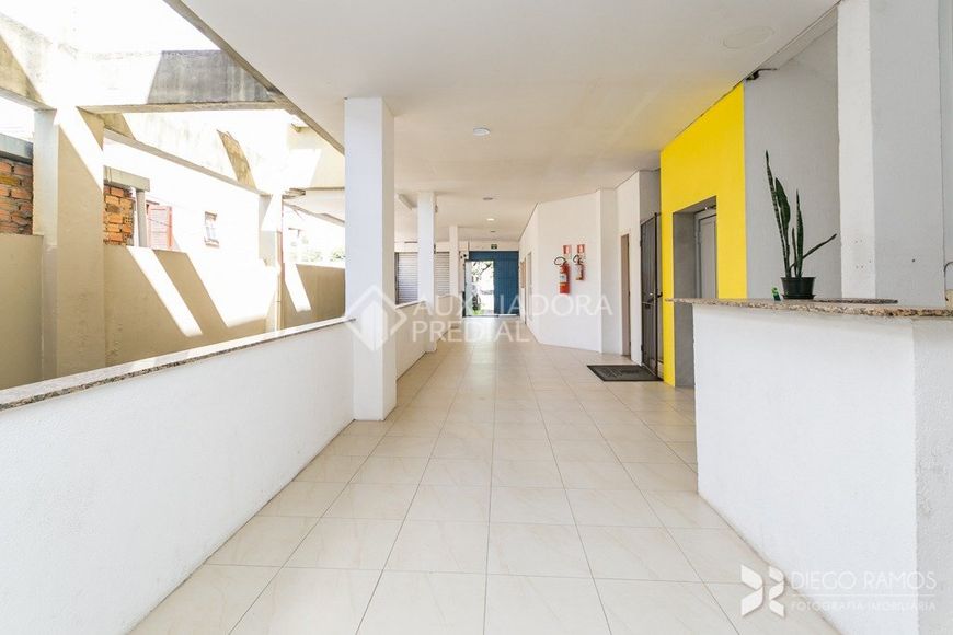 Excelente Prédio Comercial no coração do bairro Tristeza com 700m². Ideal para Cooworking e escolas.