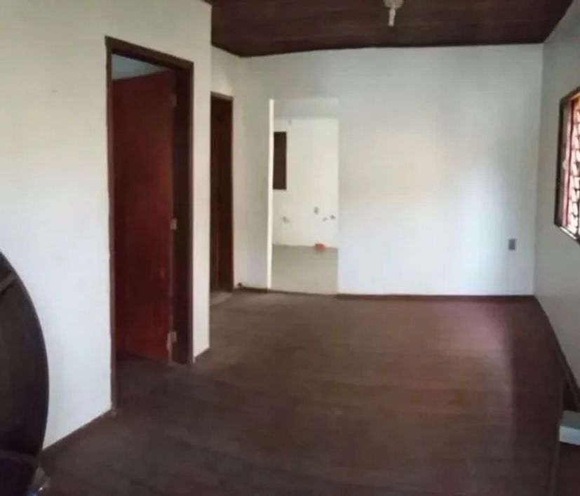 Casa para Venda - 80m², 2 dormitórios, 1 vaga - Guarujá