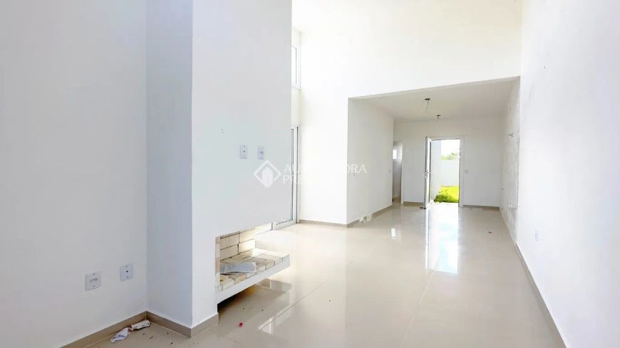Casa com 3 dormitórios no bairro Hípica