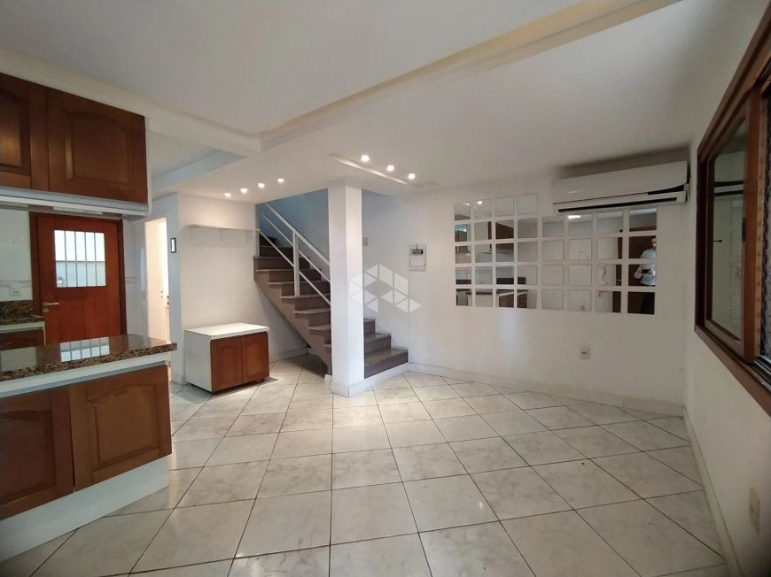 Casa de Condomínio em Sarandi