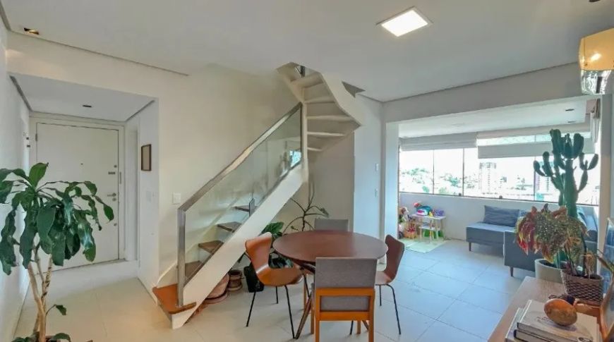 Apartamento cobertura à venda no bairro Chácara Das Pedras com 149m² e 3 dormitórios/quartos