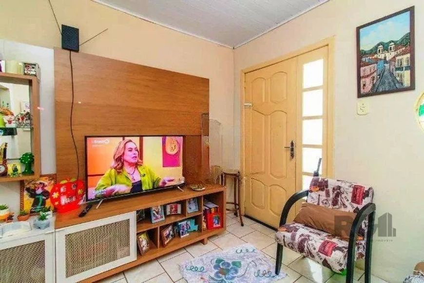 Casa 02 dormitórios na Rua do Banco Inglês, Santa Tereza