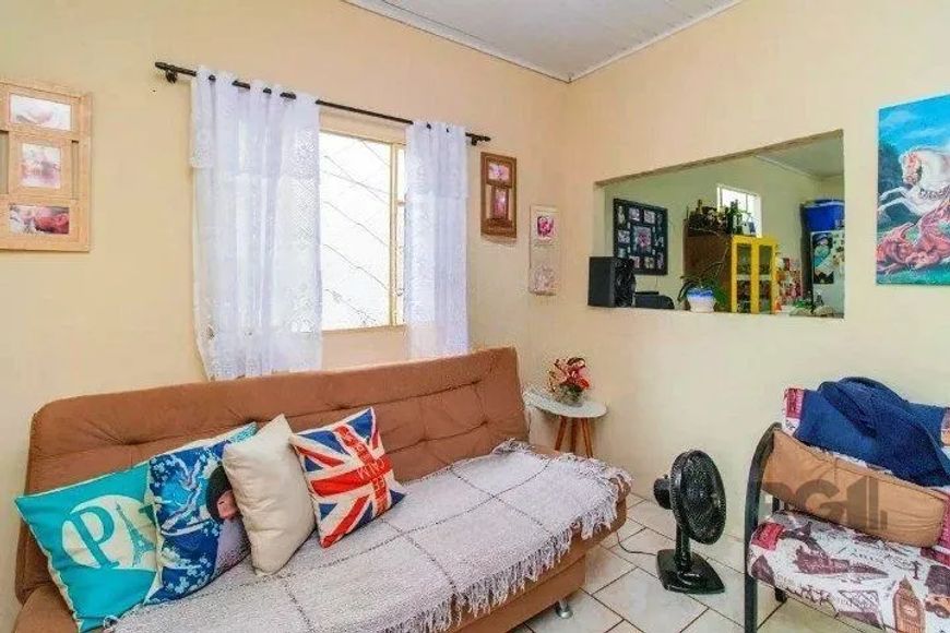 Casa 02 dormitórios na Rua do Banco Inglês, Santa Tereza