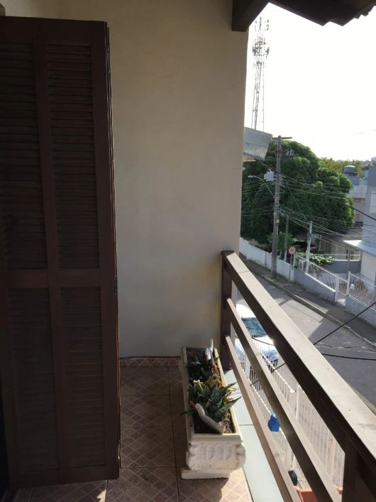 Casa residencial à venda no Jardim Itu com 245 m² e 5 dormitórios/quartos.