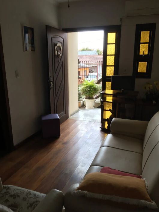 Casa residencial à venda no Jardim Itu com 245 m² e 5 dormitórios/quartos.