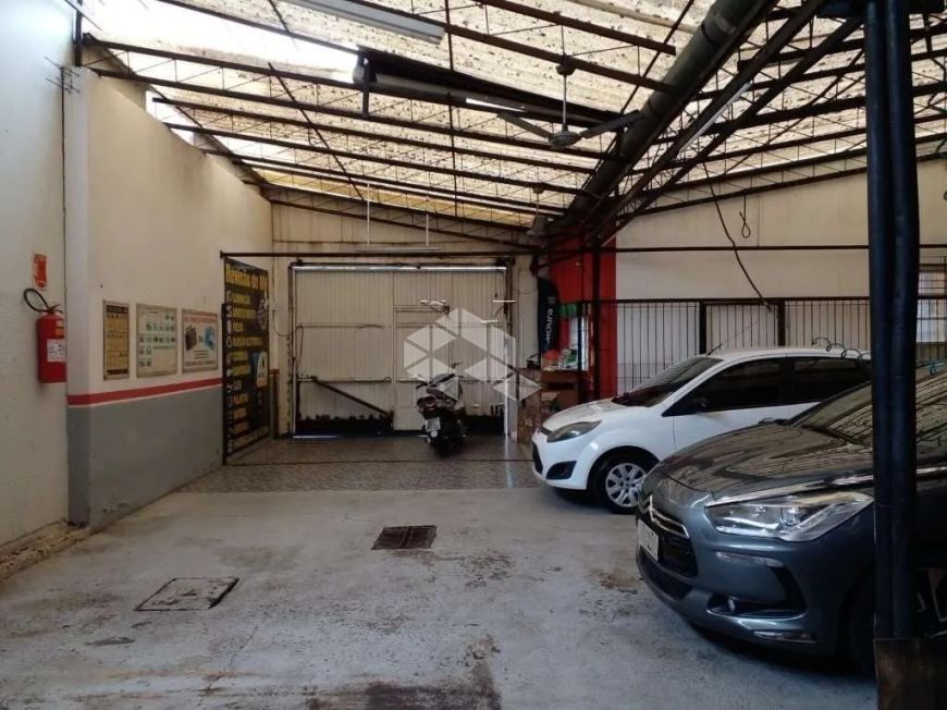 Prédio comercial no Santana com terreno 9,90 x 33,44 mts