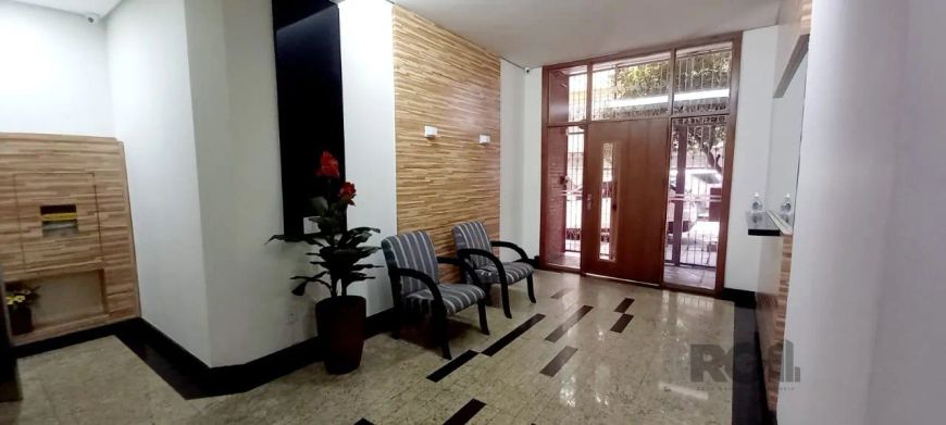 Apartamento aconchegante à venda com muito sol e arejado com 2 dormitórios, living, banheiro social,
