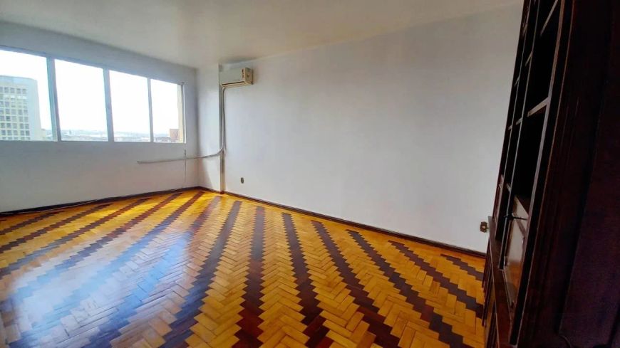Apartamento aconchegante à venda com muito sol e arejado com 2 dormitórios, living, banheiro social,