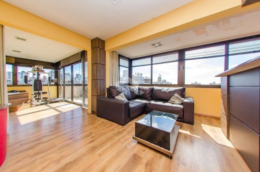 Excelente Cobertura no Bairro Higienópolis Porto Alegre com 101,36 m² de área no privativa com vaga