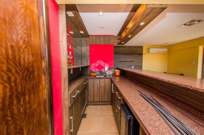 Excelente Cobertura no Bairro Higienópolis Porto Alegre com 101,36 m² de área no privativa com vaga