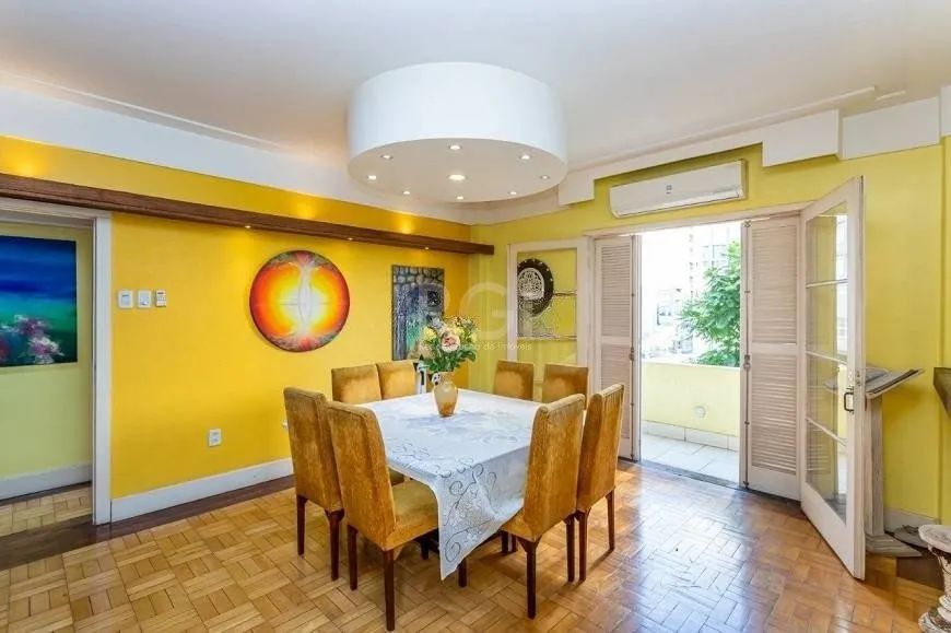 Excelente apartamento de 148m² com 2 dormitórios sendo 1 suíte com closet e hidromassagem, banheiro
