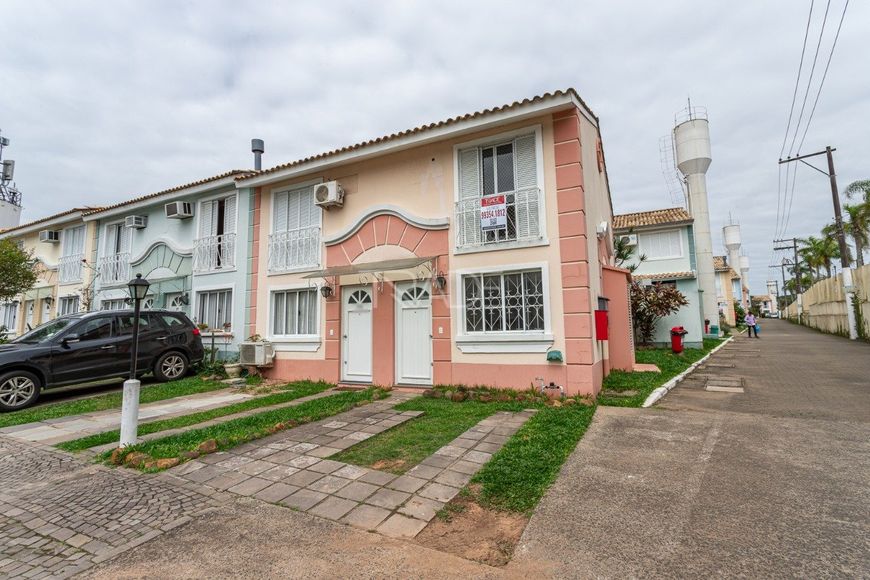 Casa de 02 dormitórios , bairro Cavalhada zona sul de Porto Akegre.