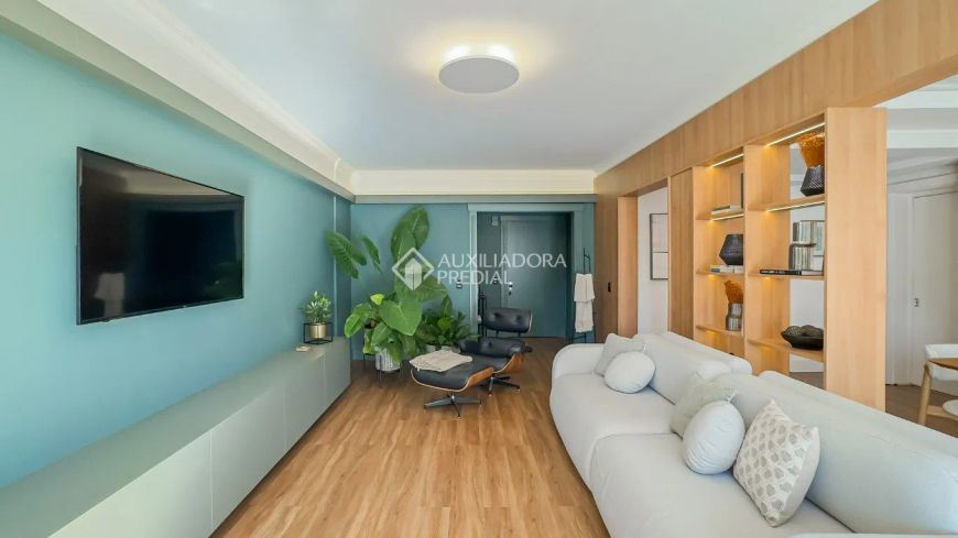 Lindo apartamento, reformado e mobiliado!