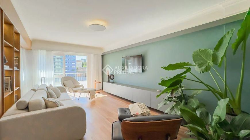 Lindo apartamento, reformado e mobiliado!