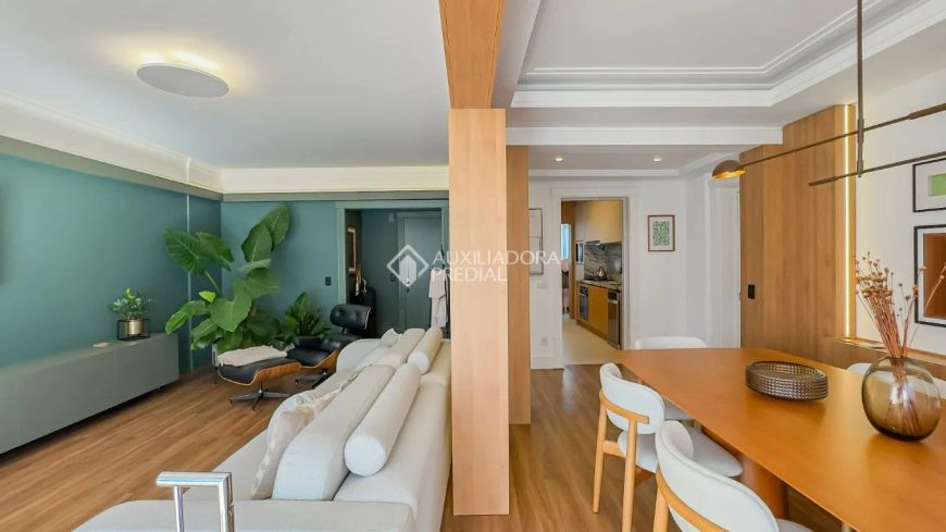 Lindo apartamento, reformado e mobiliado!