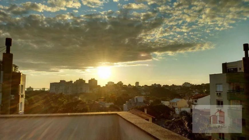 Ampla cobertura de 2 dormitórios na Cavalhada
