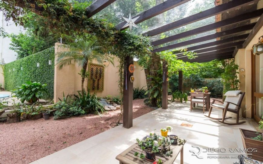 Casa de condomínio à venda no bairro Tristeza com 3 dormitórios e 380 m² de área útil