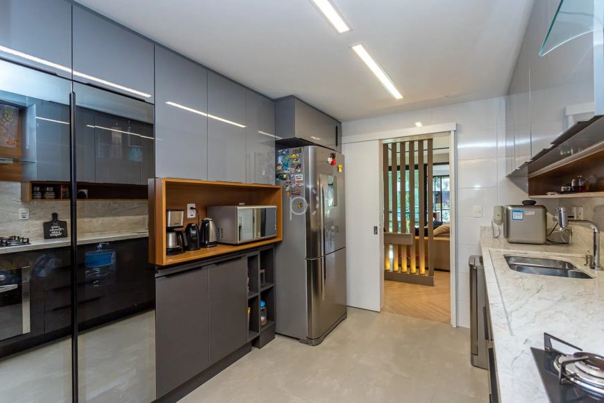 Venda de Apartamento em bairro Ipanema com 146m² Área Const. e 187m² Área Terreno