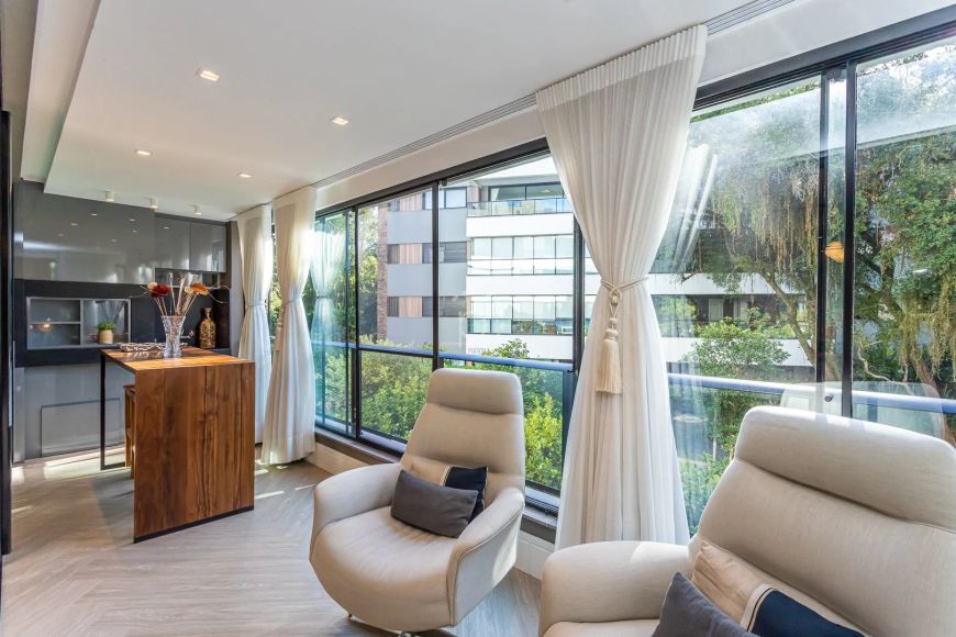 Venda de Apartamento em bairro Ipanema com 146m² Área Const. e 187m² Área Terreno