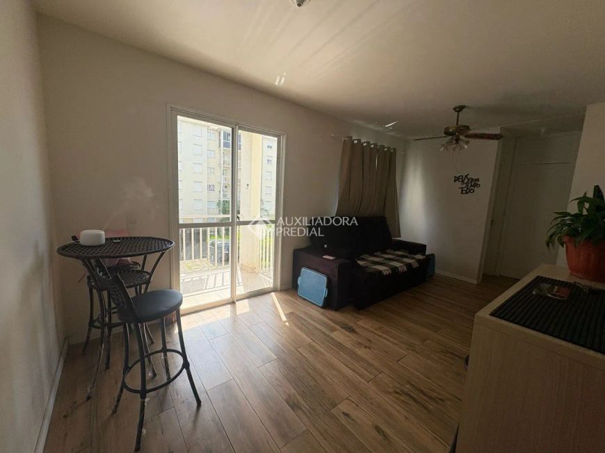 Apartamento 2 dormitórios com sacada e vaga