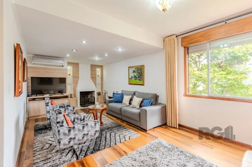 Cobertura à venda com 3 dormitórios no bairro Petrópolis - 278 m² disponível