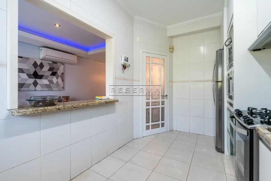CASA SEMINOVA GEMINADA - 362m², 3dorm/2 suítes, 4 vg garagem, próximo Iguatemi, Chácara das Pedras