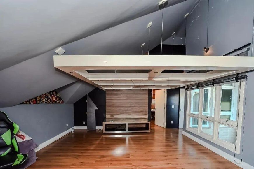 Casa Ampla 207m² de esquina 4 quartos no Ecoville