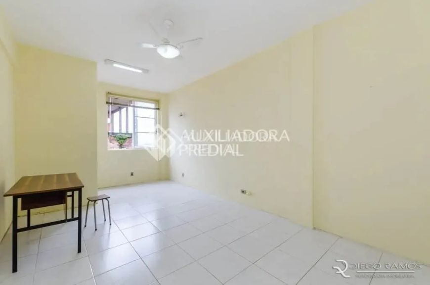 Sala Reformada, desocupada no Centro Histórico.