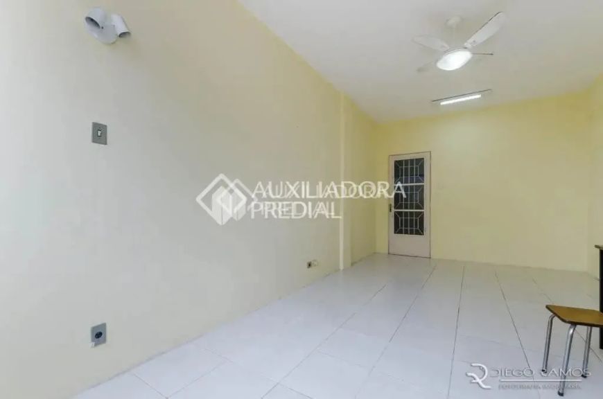 Sala Reformada, desocupada no Centro Histórico.