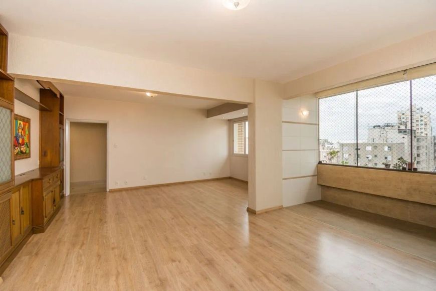 Apartamento à venda no Centro Histórico com 202m² e 3 dormitórios/quartos disponíveis.