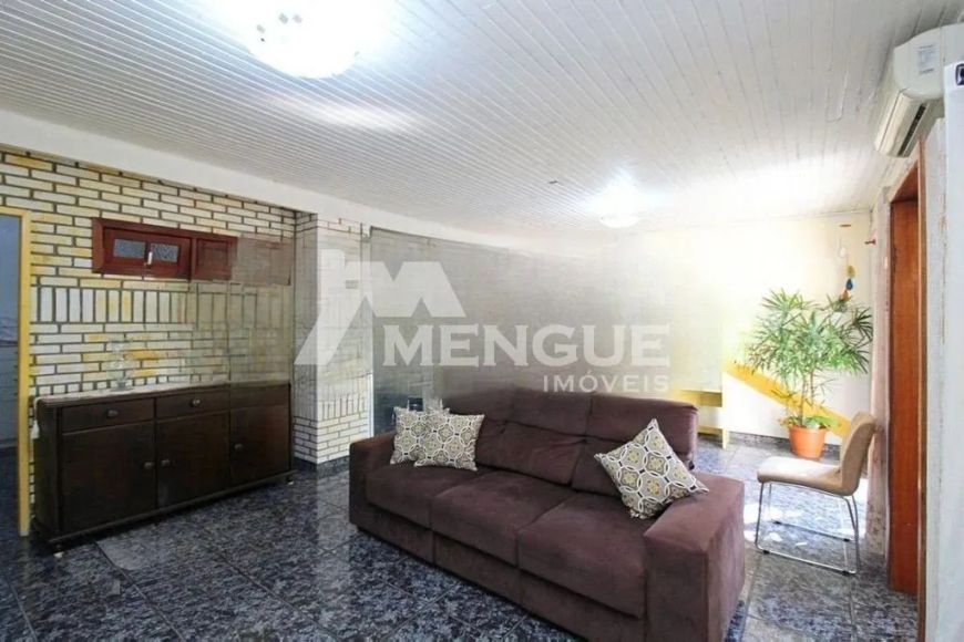 Casa/sobrado 3 dormitórios e 4 vaga de garagem, à venda no bairro Sarandi em Porto Alegre, 203m² pri