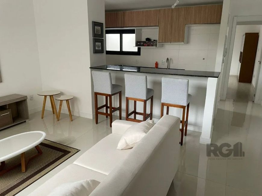 Apartamento de 1 dormitórios sendo uma suite no bairro Menino Deus , living ambiente, cozinha, banhe