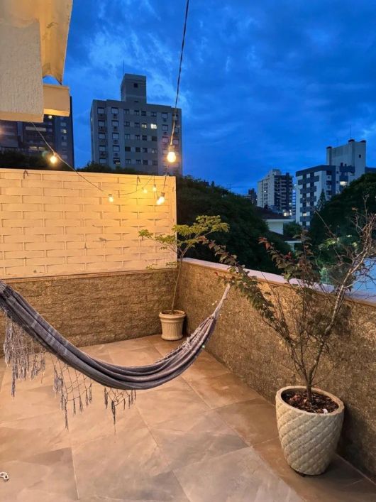 PREDIO RESIDENCIAL COM 6 APTOS , COBERTURA TODA REFORMADA , MOBILIADA , ELETRICA E HIDRAULICA REFEIT