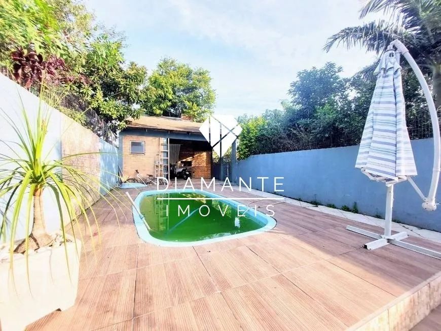 CASA 3D COM PISCINA NO NOVA IPANEMA