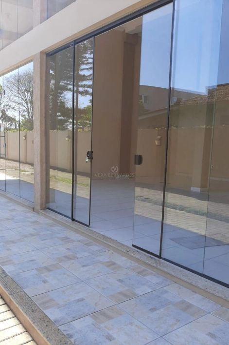 Prédio Comercial no bairro Belém Novo