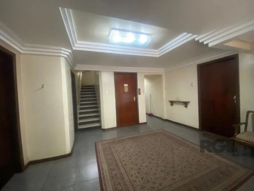 Semi mobiliado, Lindo e espaçoso apartamento com 164m2 privativos.Próximo ao Zaffari da Fernandes Vi