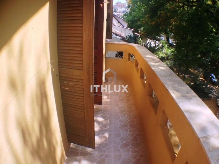 Diferenciada Casa, 141 M², Venda, 3 Dormitórios, 1 Suite, 5 Banheiros, 1 Vaga Estacionamento, PUC, P