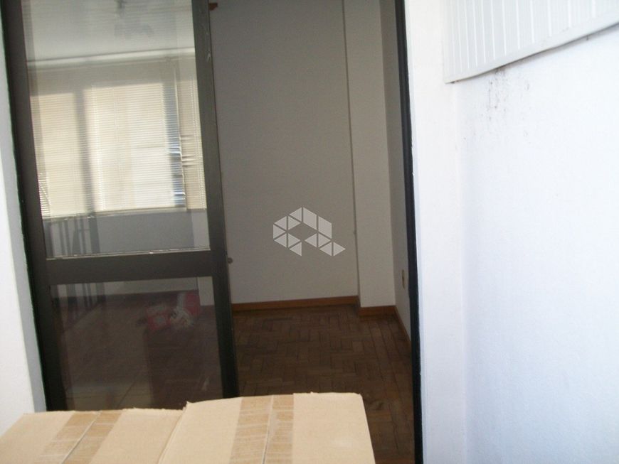 Conjunto comercial duplex na rua Silva Jardim, no Bairro Mont Serrat, Porto Alegre RS