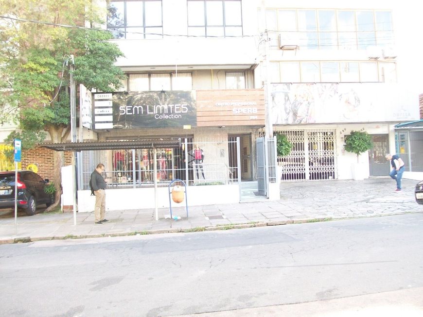 Conjunto comercial duplex na rua Silva Jardim, no Bairro Mont Serrat, Porto Alegre RS