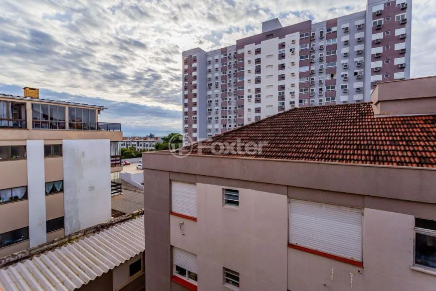 Imóvel todo REFORMADO para venda com 2 quartos no Jardim Lindóia - Porto Alegre - RS