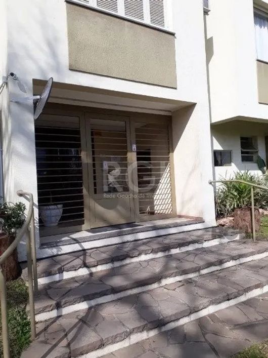 Ótimo apartamento de 1 dormitório, com vaga, lareira, de frente, localizado na melhor área do bairro