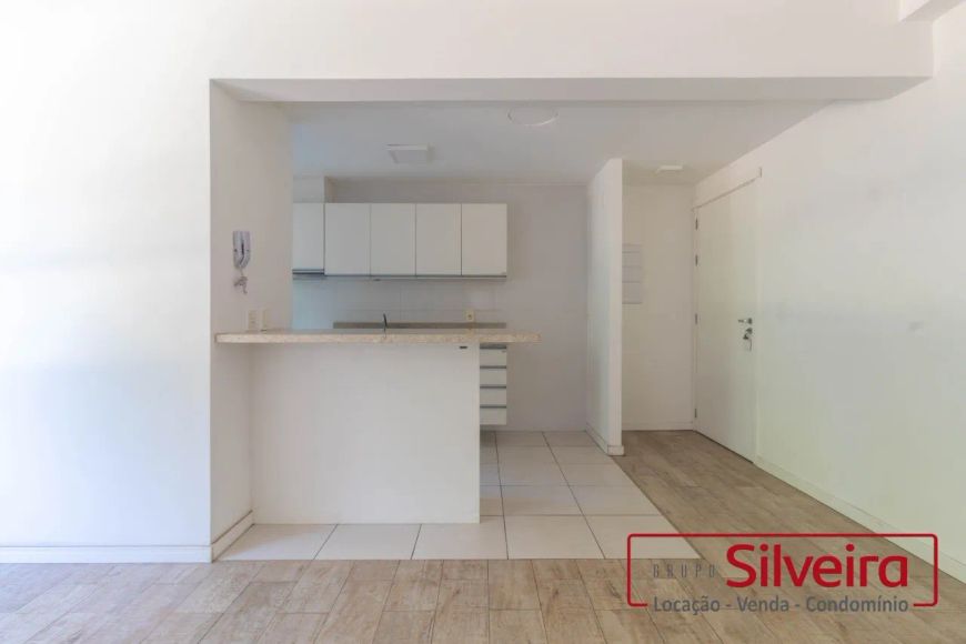 Apartamento 3 dormitórios Semi mobiliado New Life