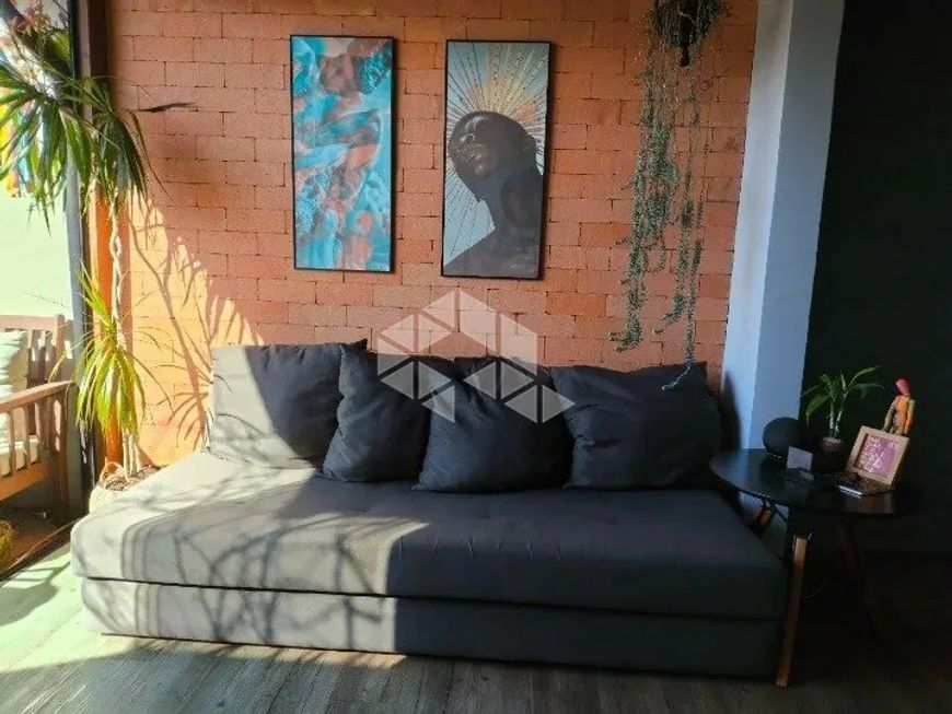 Cobertura de 2 Dormitorios sendo 1 suite no Bairro São João, em Porto Alegre