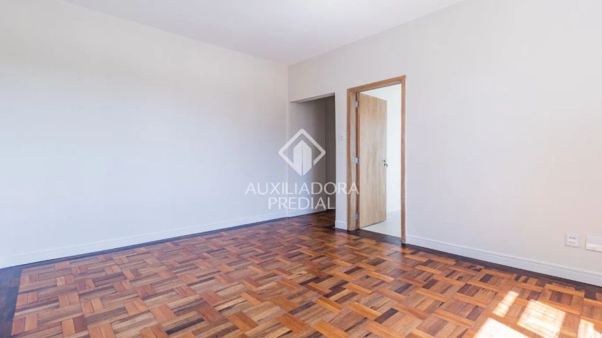 APARTAMENTO DE 3 DORMITÓRIOS NO BOM FIM