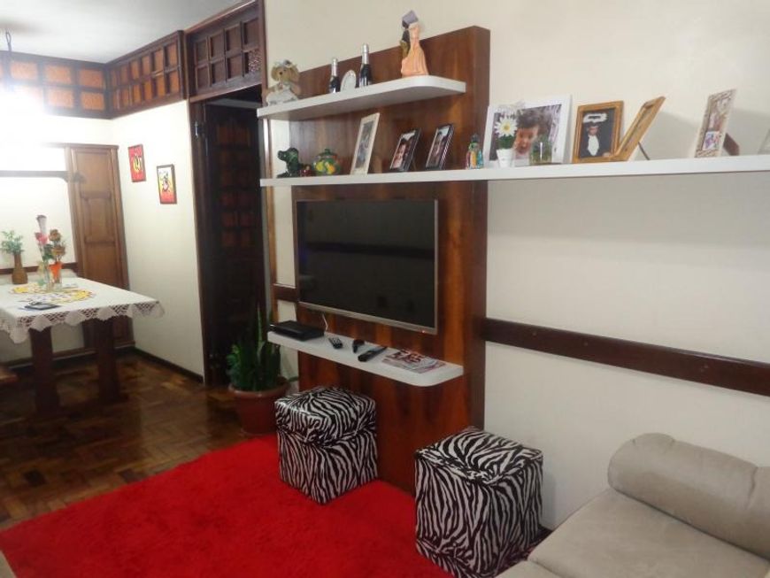 Ótimo apartamento de três dormitórios